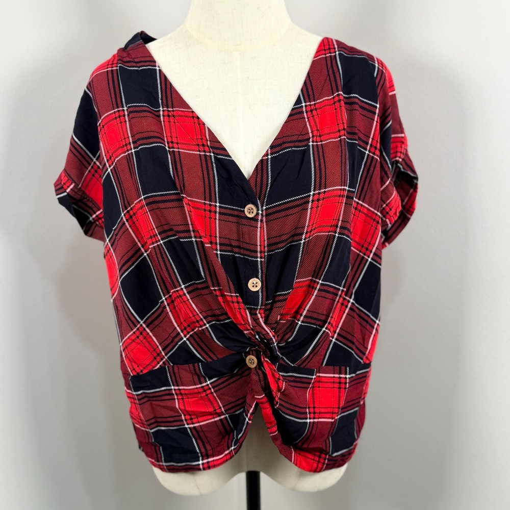 Coeur de Vague Womens XL Red Navy Plaid Twist Front V-Neck Rayon‎ Blouse Shirt